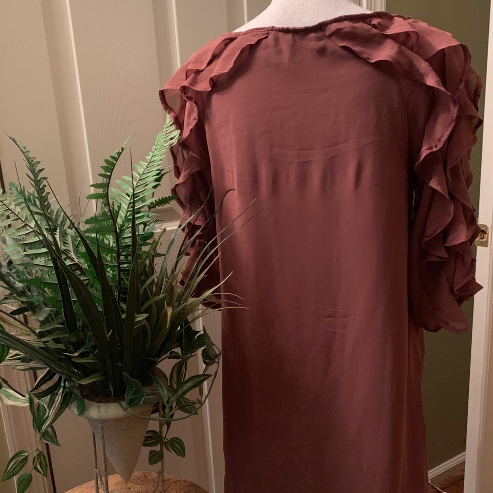 Beautiful Dress - Picture 4 of 4